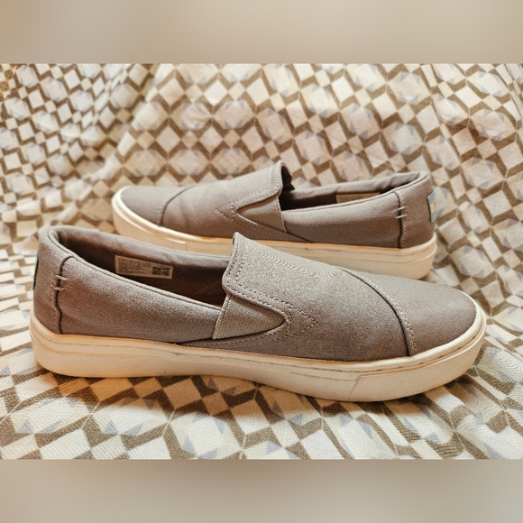 Womans Toms Slip-On Shoe Gray Size 7.5 - Picture 4 of 6